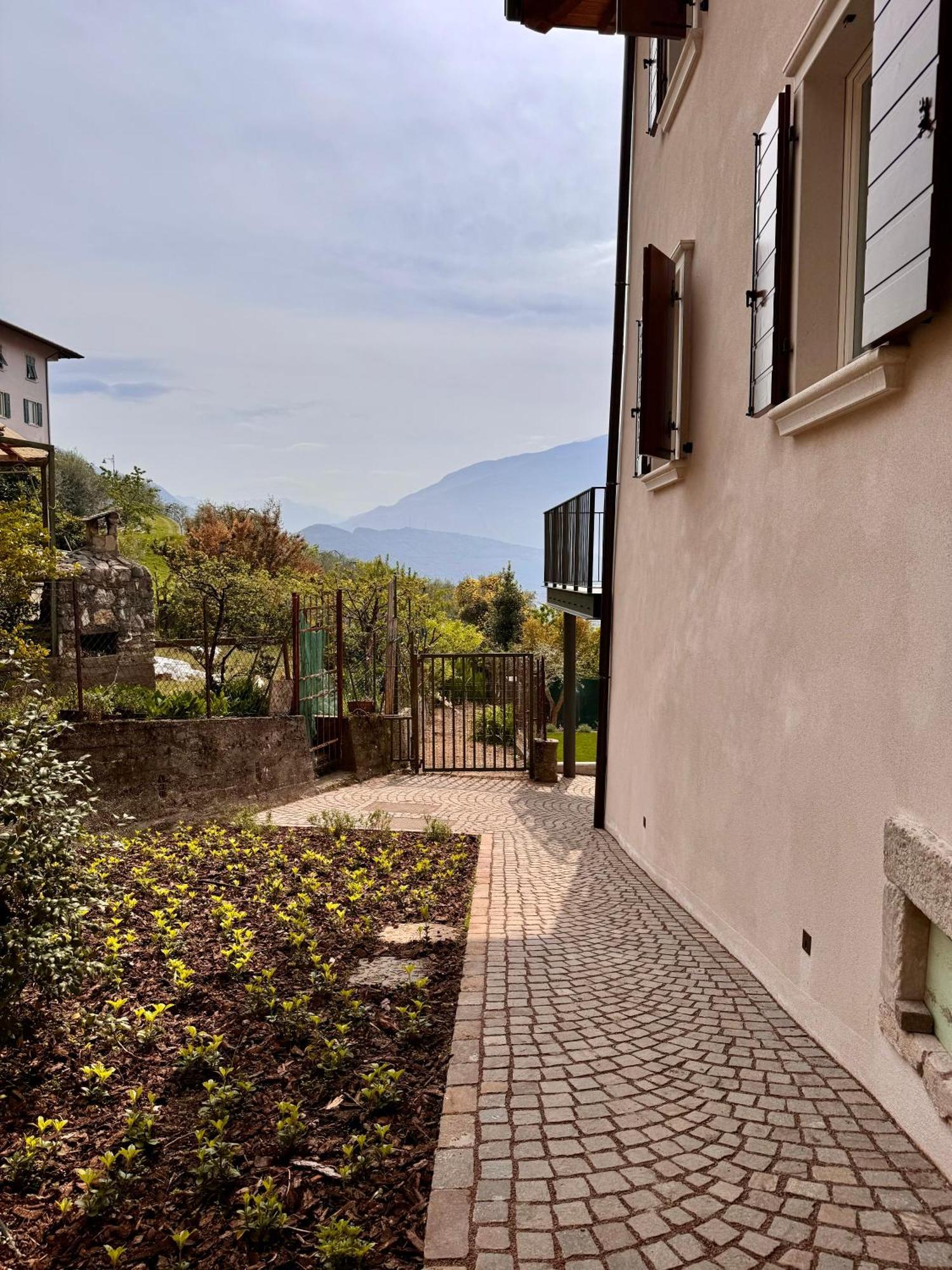 Eco Garda Hill Tenno Exterior foto